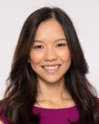 Stephanie Lo photo